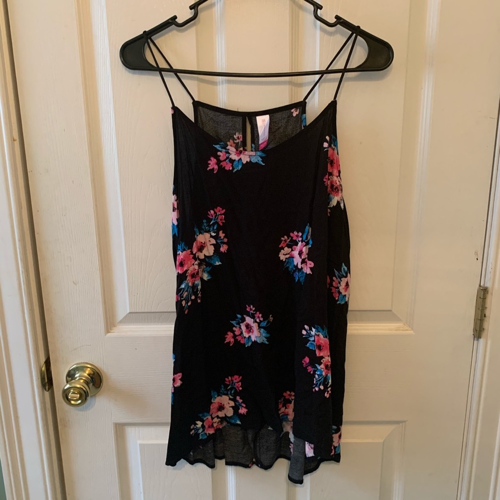 •👚 NOBO Top 👚•